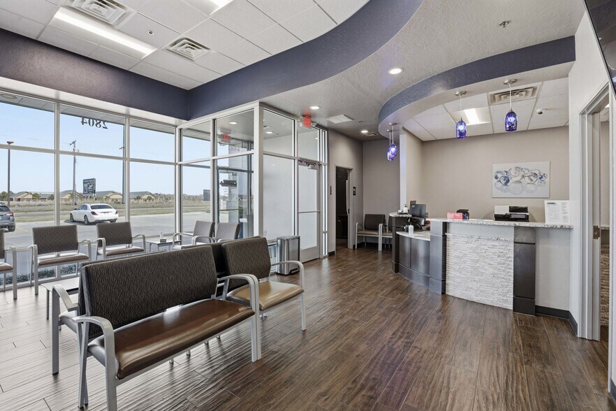 More Photos Of 2804 SW 134th St, Oklahoma City Medical For Sale