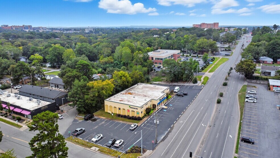 More Photos Of 825 North University Avenue, Little Rock Freestanding For Sale