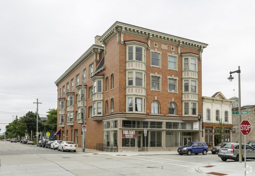 More Photos Of 900 S 5th St, Milwaukee Apartments For Sale