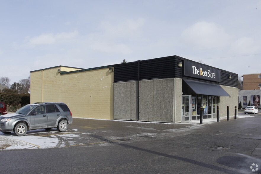 Primary Photo Of 5804 Hwy-7 E, Markham Freestanding For Lease