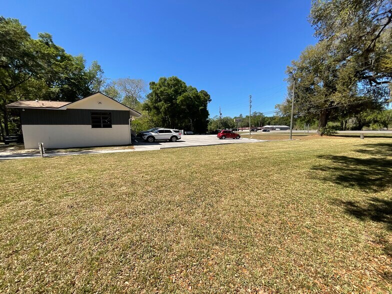 More Photos Of 1740 E Jefferson St, Brooksville Restaurant For Sale