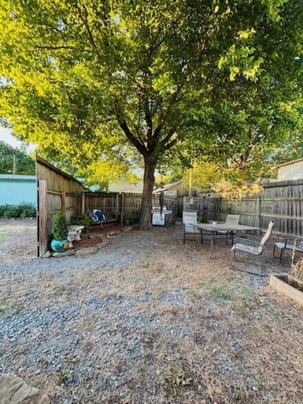 More Photos Of 240 Boykin Ct, Clinton Office For Sale