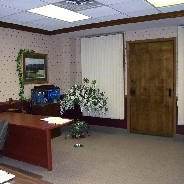 More Photos Of 505-511 5th St, Sioux City Office For Sale