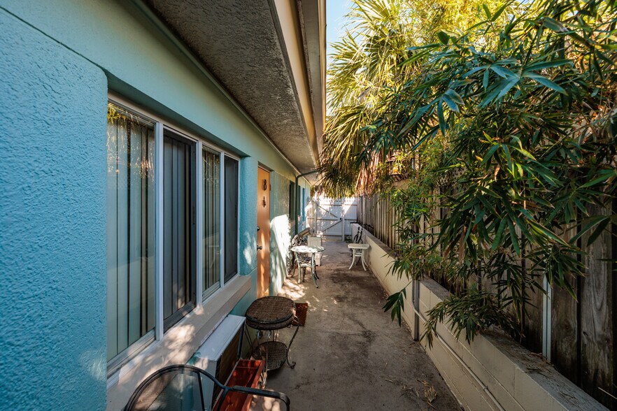 More Photos Of 206 9th Ave NE, Saint Petersburg Apartments For Sale