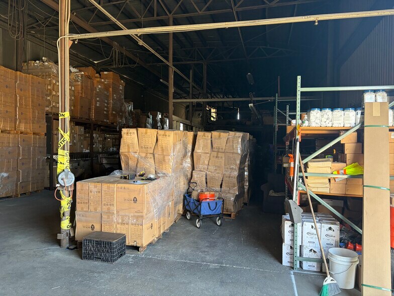 More Photos Of 17306 Roseton Ave, Artesia Manufacturing For Lease