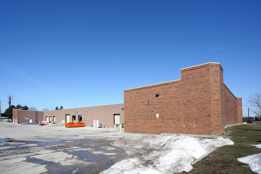 More Photos Of 110 Claireport Cres, Toronto Warehouse For Lease