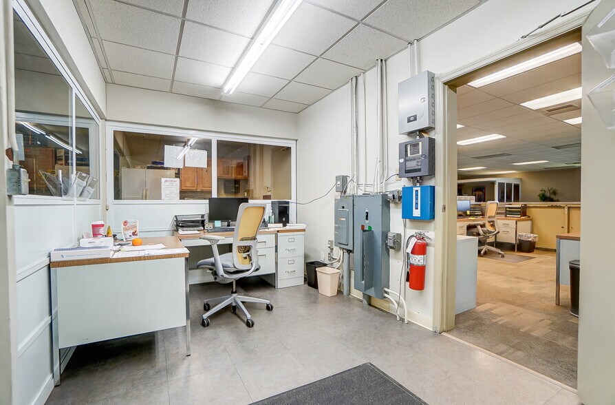 More Photos Of 4745 Wadsworth Rd, Dayton Warehouse For Lease