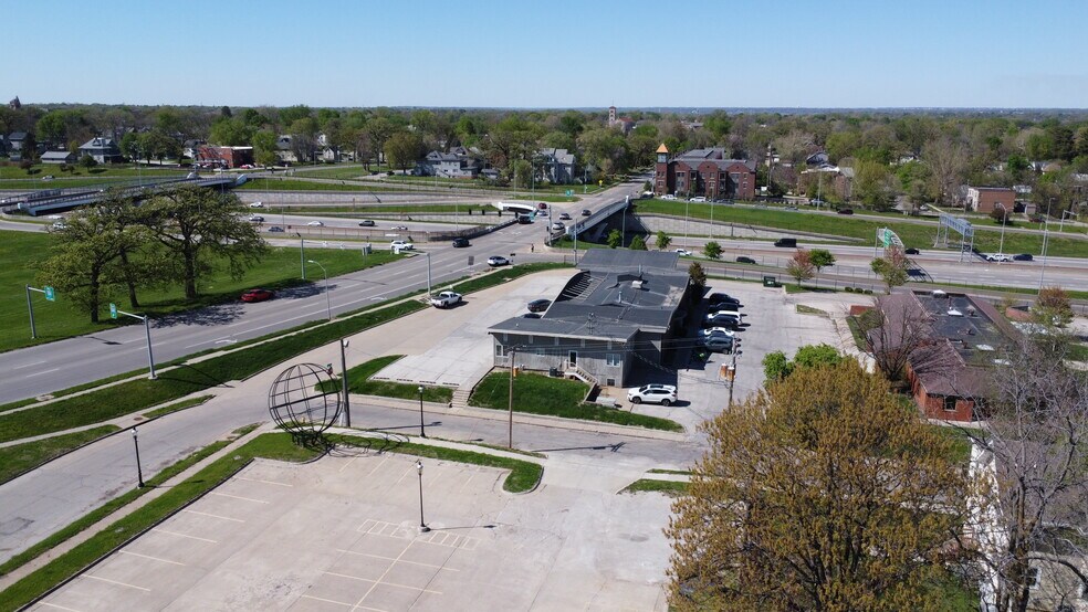 More Photos Of 945 19th St, Des Moines Medical For Sale