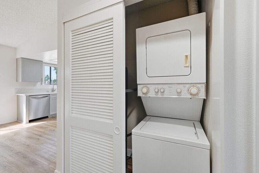 More Photos Of 4583-4585 36th St, San Diego Apartments For Sale