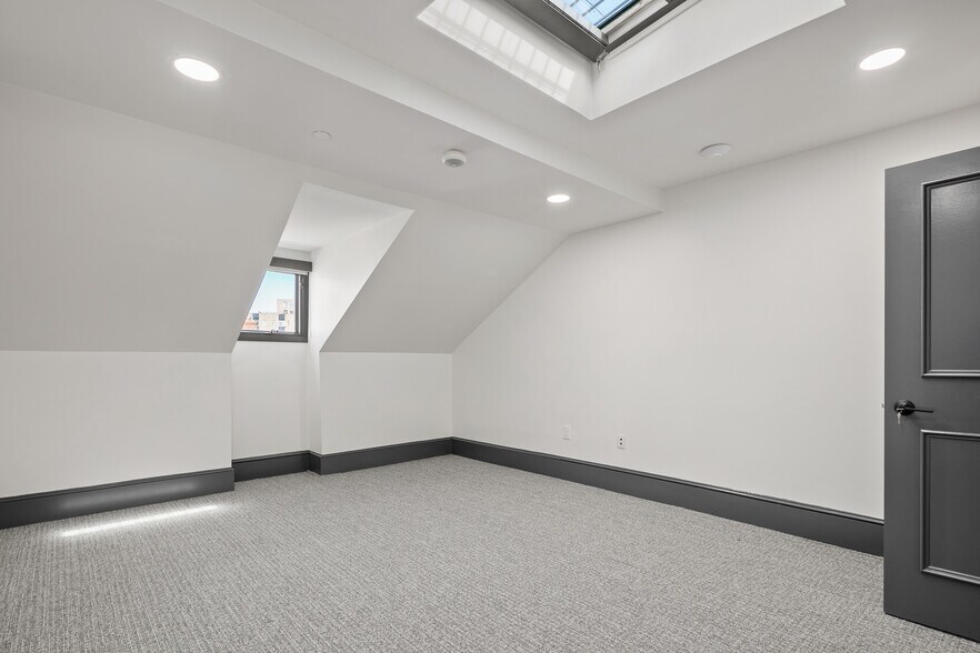 More Photos Of 1718-1720 N St NW, Washington Office For Lease