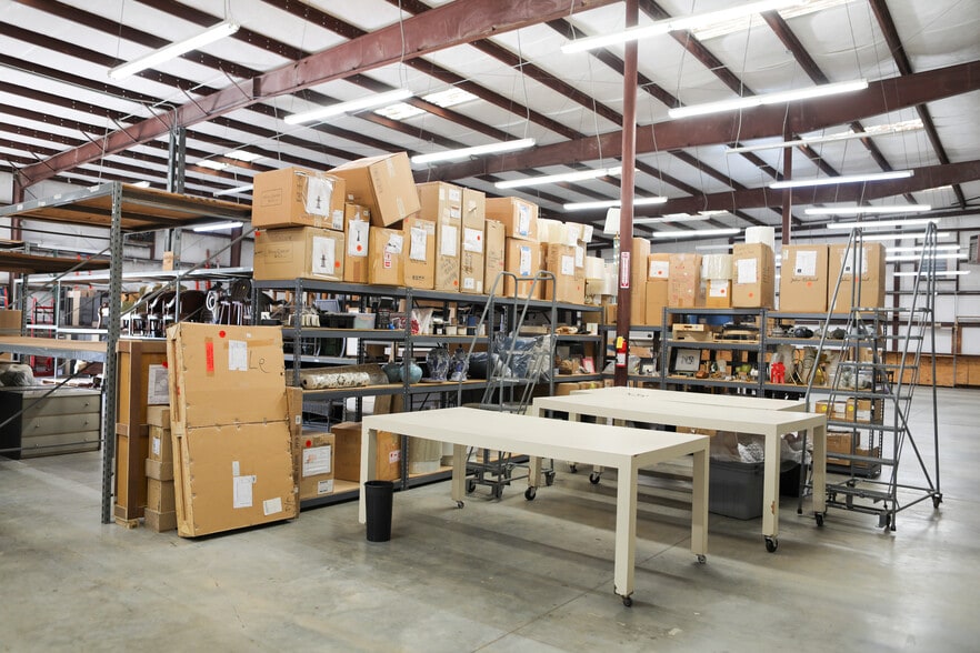 More Photos Of 3595 McCall Pl, Atlanta Distribution For Sale