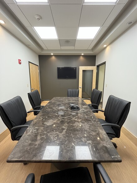 More Photos Of 189 N Main St, Middleton Office For Lease