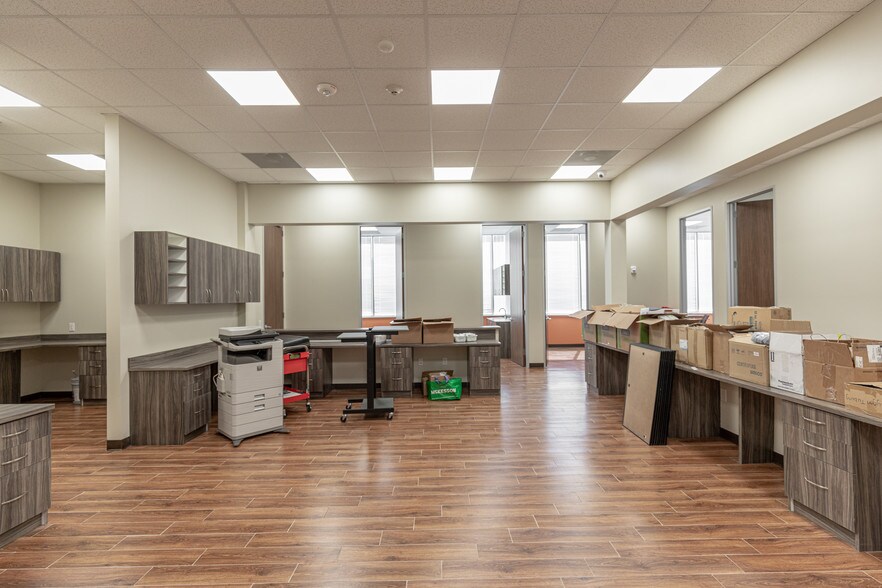 More Photos Of 16422 Stuebner Airline Rd, Spring Medical For Lease