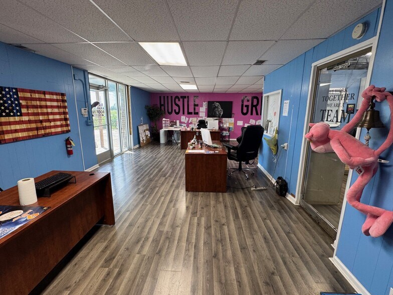 More Photos Of 8100 E 40 Hwy, Kansas City Warehouse For Sale