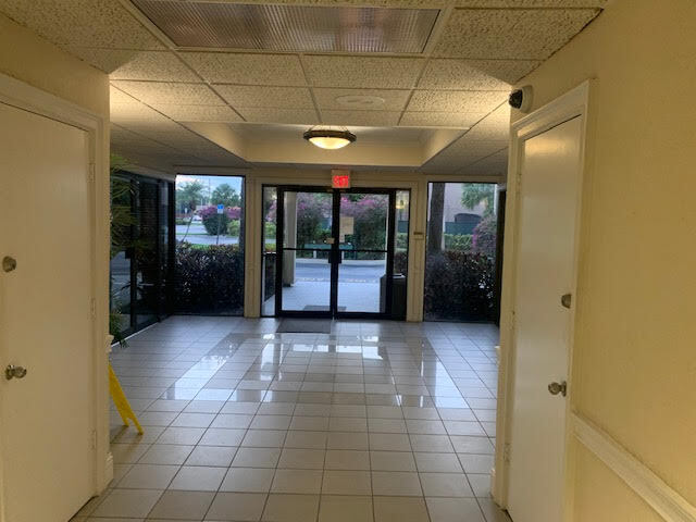 More Photos Of 1300 N Federal Hwy, Boca Raton Medical For Sale