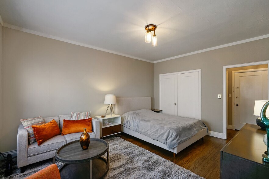 More Photos Of 226 Athol Ave, Oakland Apartments For Sale