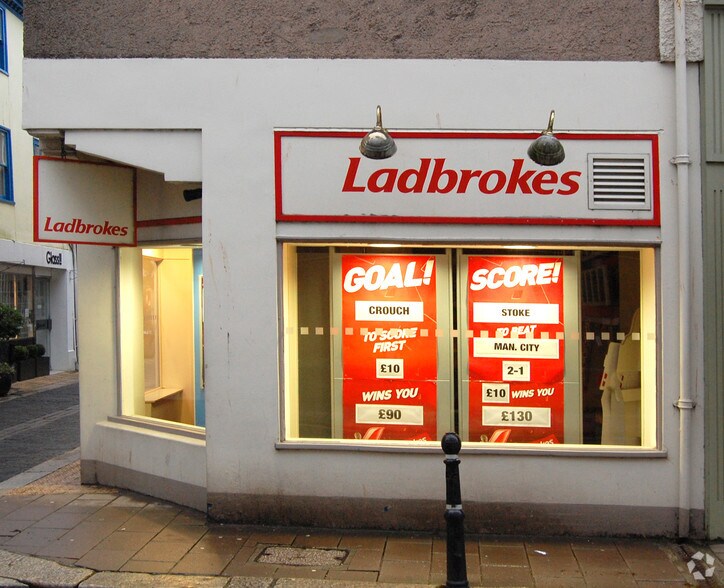 24 Duke St, Dartmouth TQ6 9PZ Retail For Lease