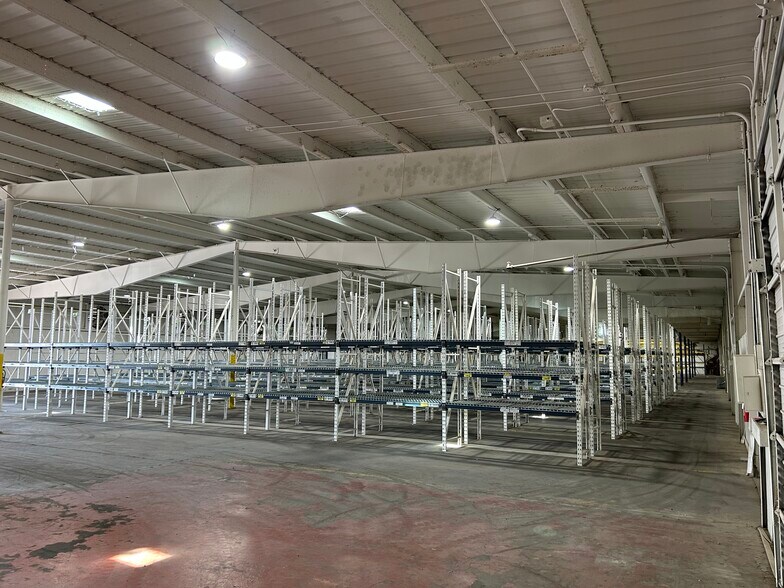 More Photos Of 9300 Southwest Dr, Fort Worth Warehouse For Lease