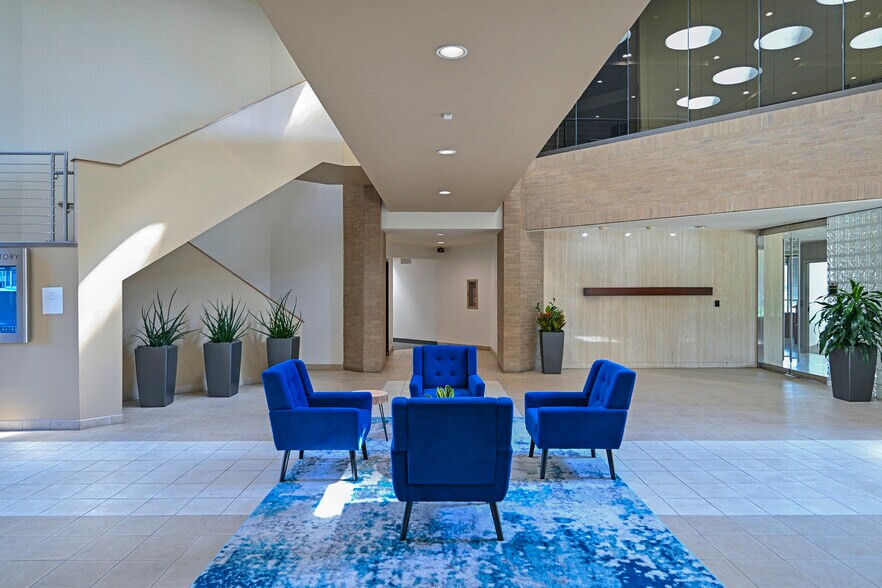 More Photos Of 8615 Freeport Pky, Irving Office For Lease