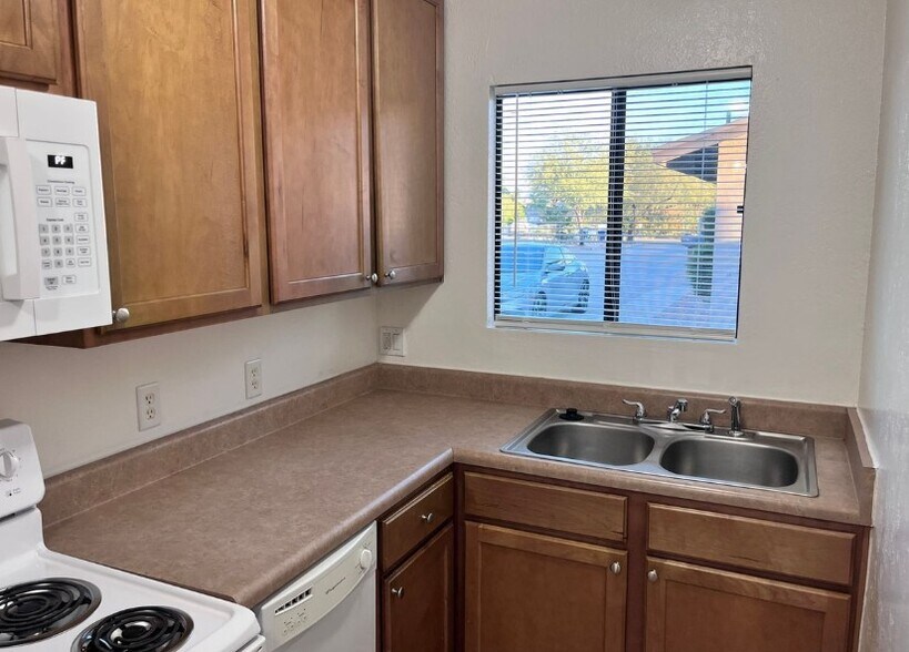 More Photos Of 2520-2526 E Glenn St, Tucson Apartments For Sale