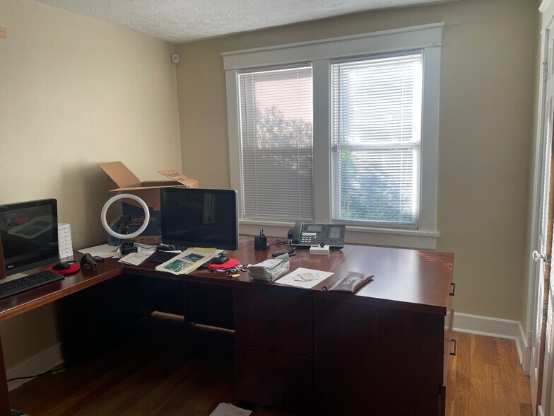 More Photos Of 303 Bridgeway Ave, Old Hickory Office For Sale