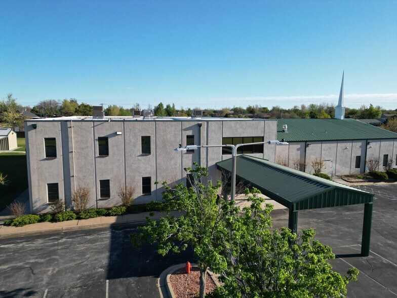 More Photos Of 10901 S Santa Fe Ave, Oklahoma City Religious Facility For Sale