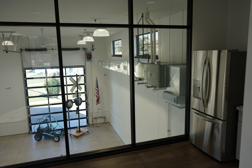 More Photos Of 402 S Elmwood Ave, Medina Freestanding For Sale