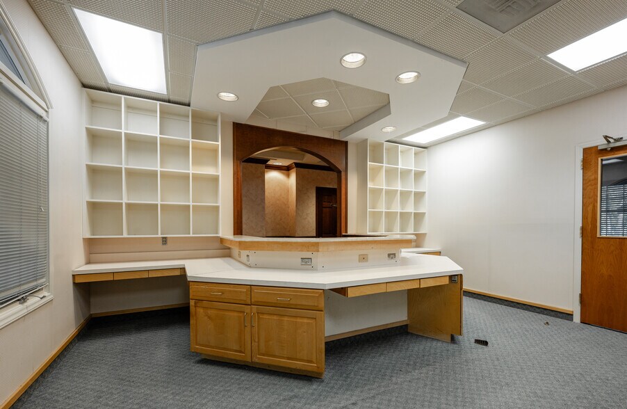 More Photos Of 110 E Carver St, Durham Medical For Lease