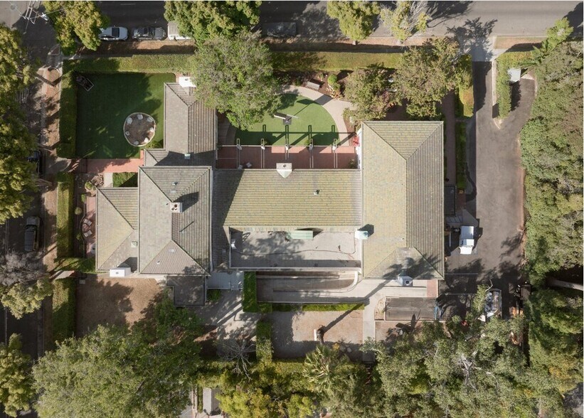 More Photos Of 1600 Santa Barbara St, Santa Barbara Apartments For Sale