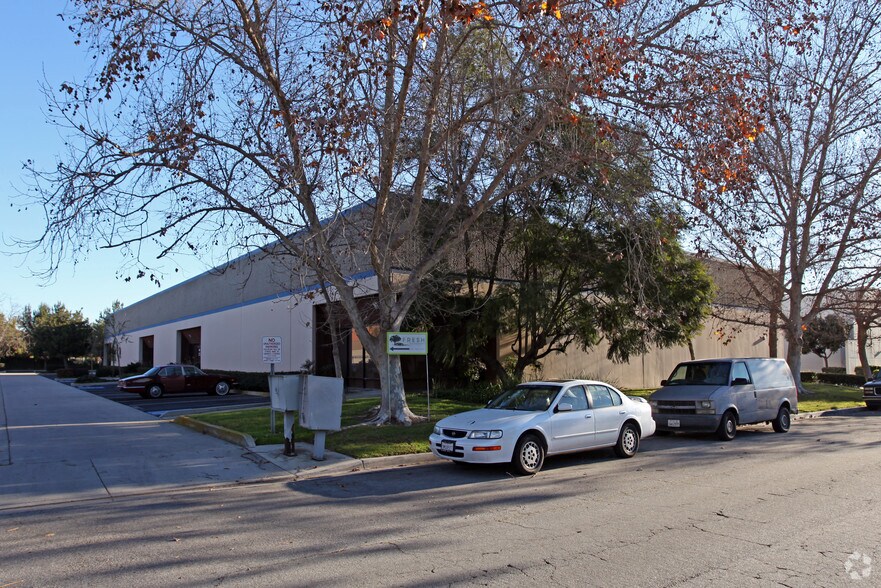 Primary Photo Of 4057-4073 Calle Tesoro, Camarillo Warehouse For Lease