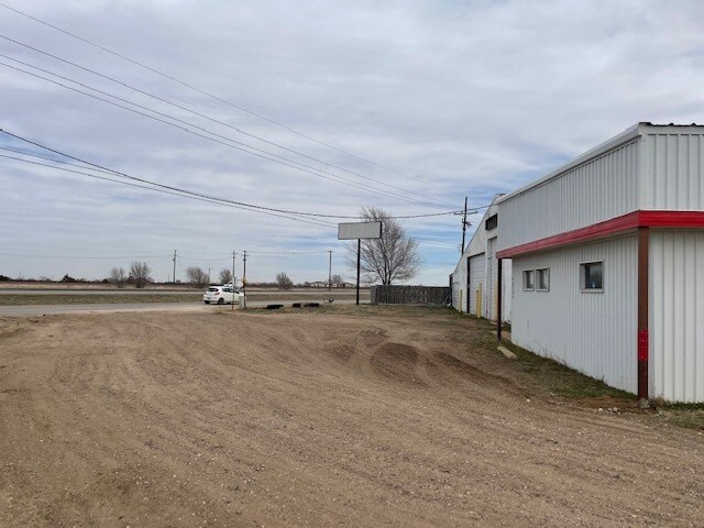 More Photos Of 5013 Clovis Hwy, Lubbock Warehouse For Sale