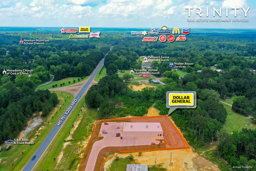 More Photos Of 820 Eastside Dr., Newton Freestanding For Sale