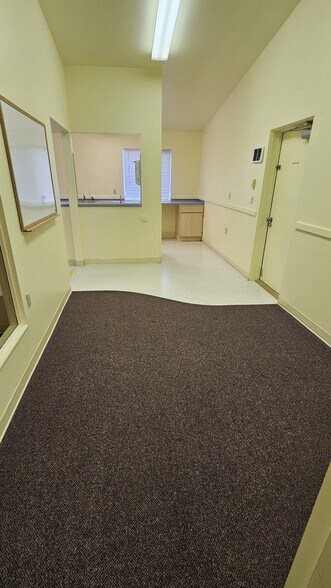 More Photos Of 31 Colwell St, Port Hadlock Medical For Lease