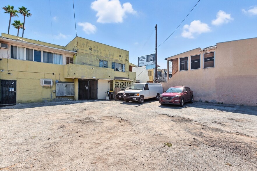 More Photos Of 5332 Beverly Blvd, Los Angeles Office Residential For Sale