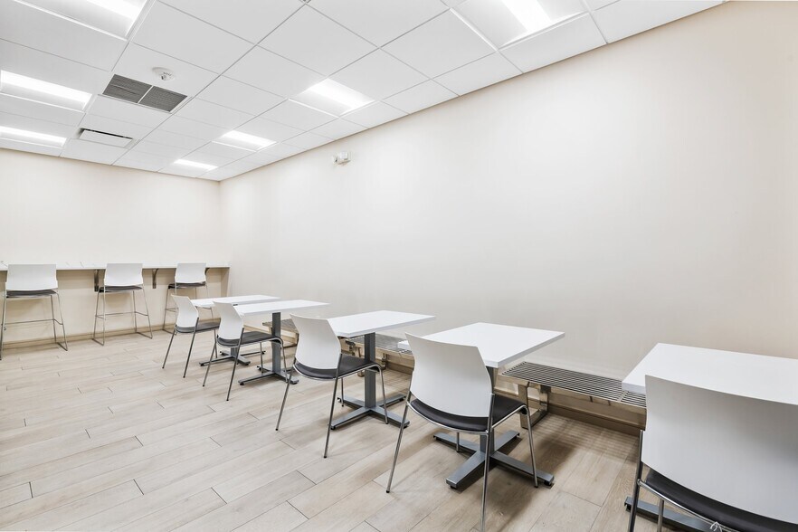More Photos Of 3303 W Commercial Blvd, Fort Lauderdale Office For Sale