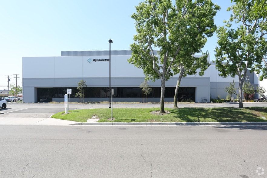 More Photos Of 4462 Corporate Center Dr, Los Alamitos Light Distribution For Lease