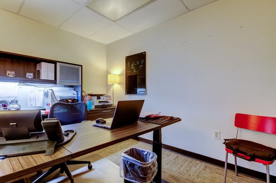 More Photos Of 6801 N 54th St, Tampa Warehouse For Sale