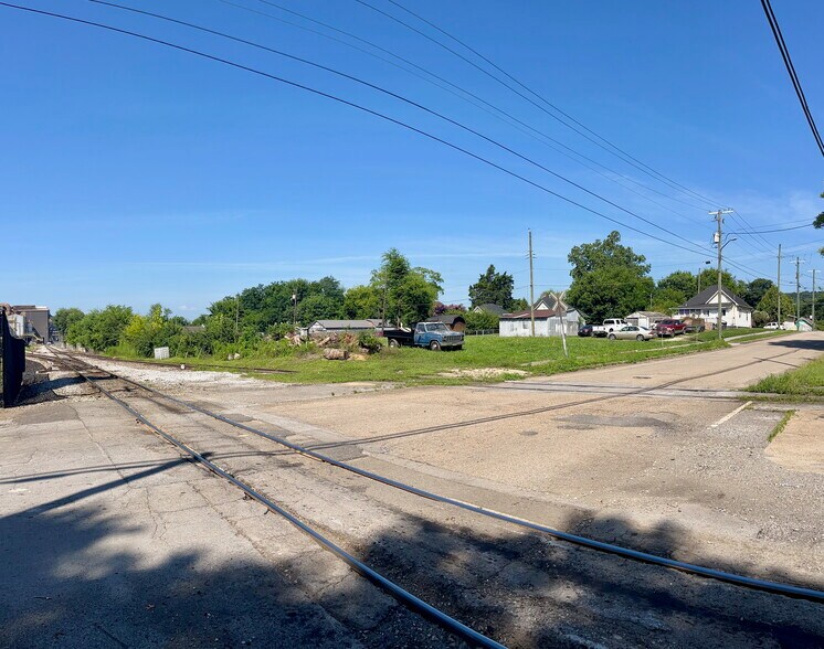 More Photos Of 2523 Burnside Street St, Knoxville Land For Sale