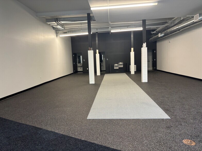 More Photos Of 100 Broughton Rd, Bethel Park Storefront Retail Office For Lease