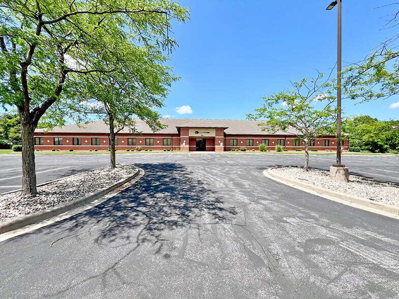 More Photos Of 620 Pierce Blvd, O'Fallon Office For Lease