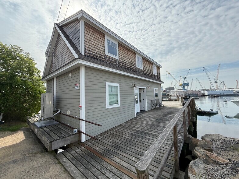 More Photos Of 4 Knight Ave, Kittery Office For Lease