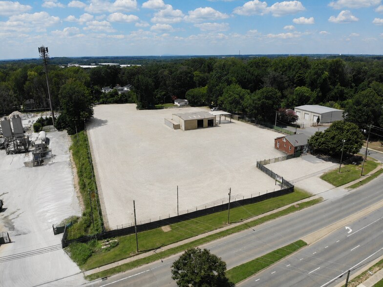 More Photos Of 7325 Old Statesville Rd, Charlotte Industrial For Lease