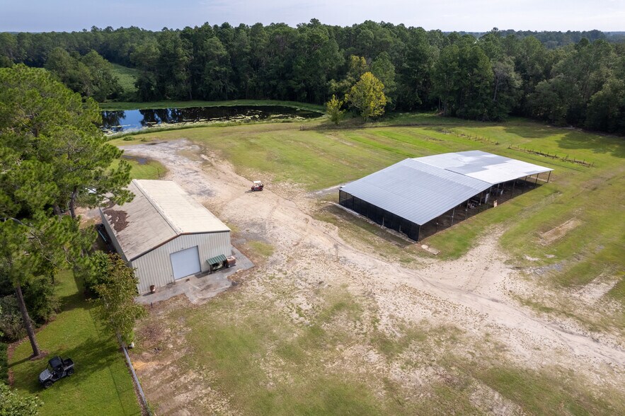 More Photos Of 450 W Highway 64, Lakeland Warehouse For Lease