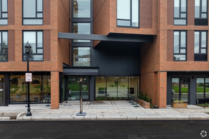 More Photos Of 492 NE 2nd St, Gresham Apartments For Lease