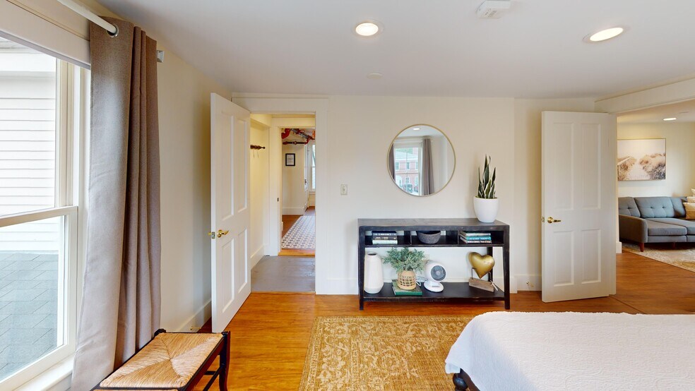 More Photos Of 15 Newmarket Rd, Durham Freestanding For Sale