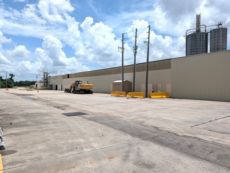 More Photos Of 1509 S Byron Butler Pky, Perry Manufacturing For Sale