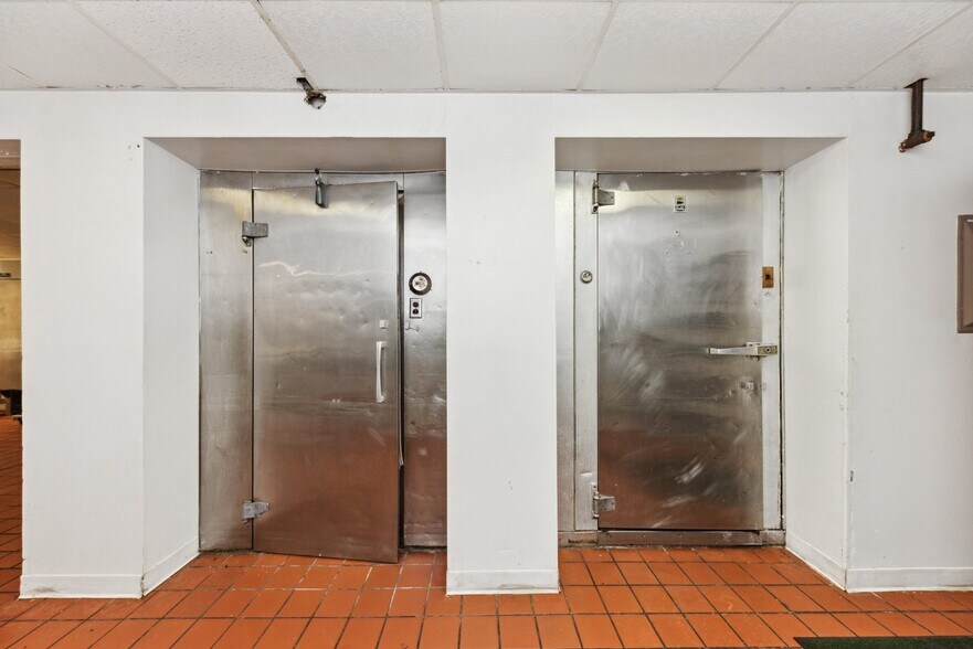 More Photos Of 470 Tucker Dr, Maysville Storefront Retail Office For Sale