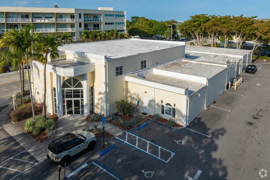 More Photos Of 2312 Wilton Dr, Wilton Manors Office For Lease