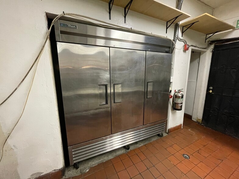 More Photos Of 5933-43 El Cajon Blvd, San Diego Storefront Retail Office For Sale