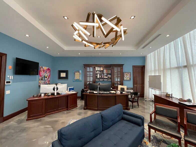 More Photos Of 251-73 Jericho Tpke, Bellerose Office For Sale